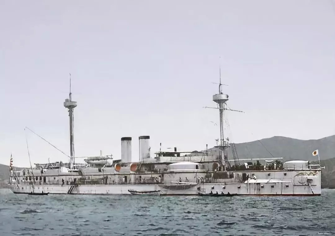 ▲北洋海军覆灭之后镇远舰被日军俘虏